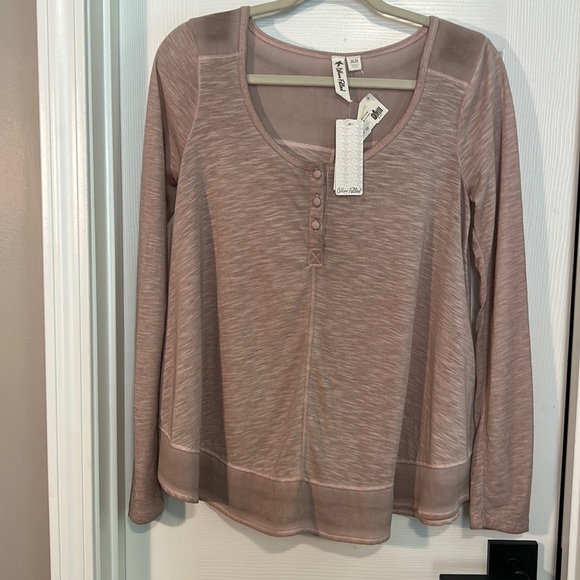 Others Follow Top / NWT - Picture 1 of 9